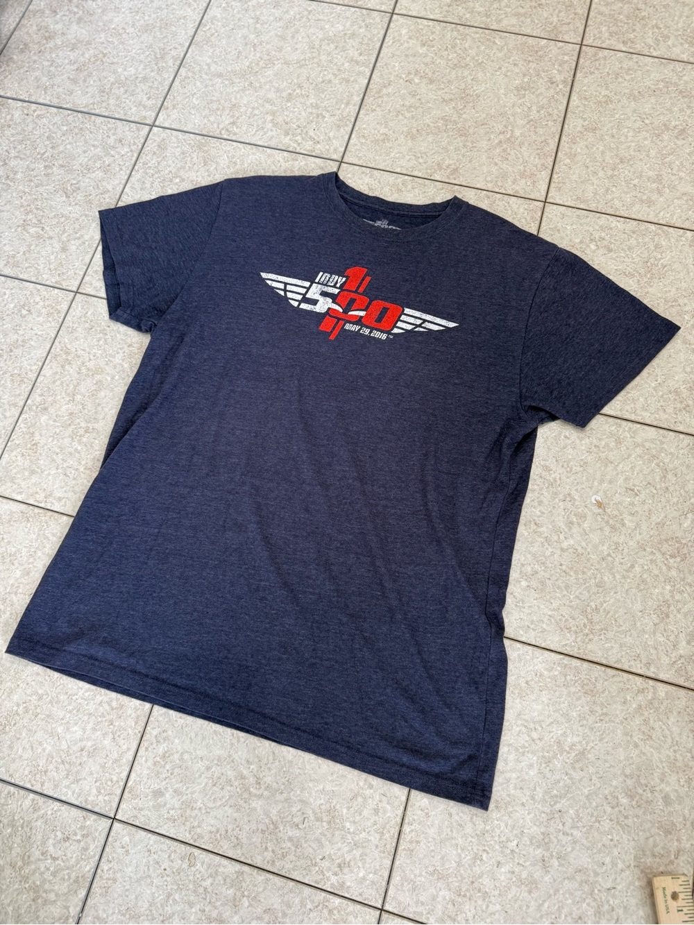 Indy 500 Authentic Mens Tshirt.  Sick centered indy 500 graphic.  Mens xl